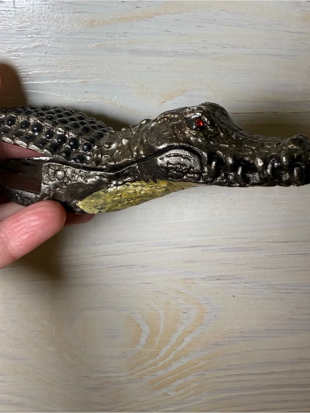 Vintage Alligator Crocodile Desk Clip Office Man Cave Decor